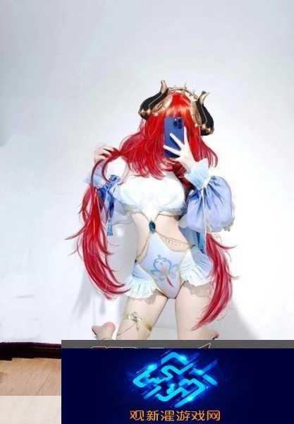 妮露开襟开叉裙鞋子选择